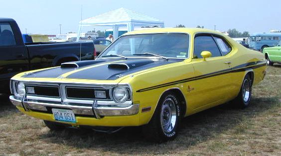 A-1971_Dodge_Demon2_LeftFront.jpg (36326 bytes)