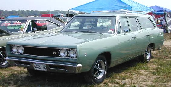 B-1968_Dodge_Coronet_Wagon_LeftFront.jpg (37025 bytes)