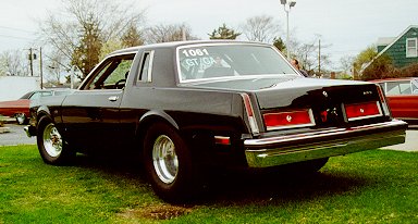 1980_Chrysler_Lebaron_left_rear.jpg (27433 bytes)